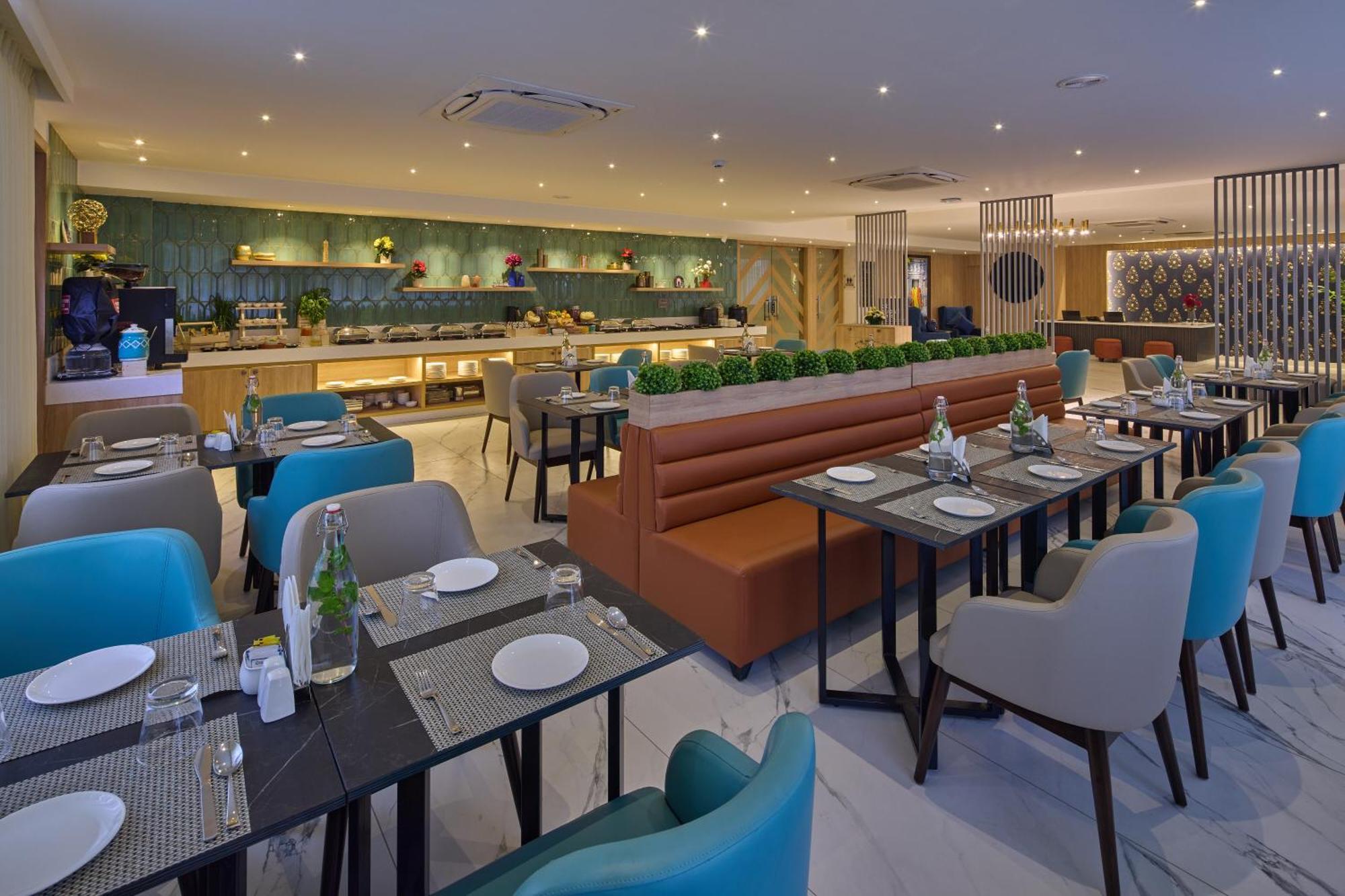 Grand Continent Hebbal A Sarovar Portico Affiliate Hotel Bangalore Exterior foto